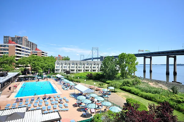 Sold by Keller Williams Realty Landmark | media 14