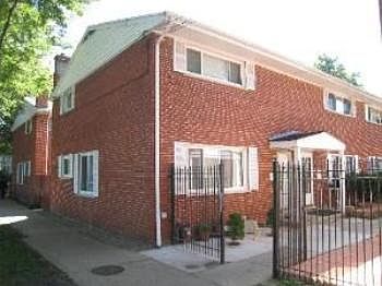 1st image of 1710 W Thome Ave