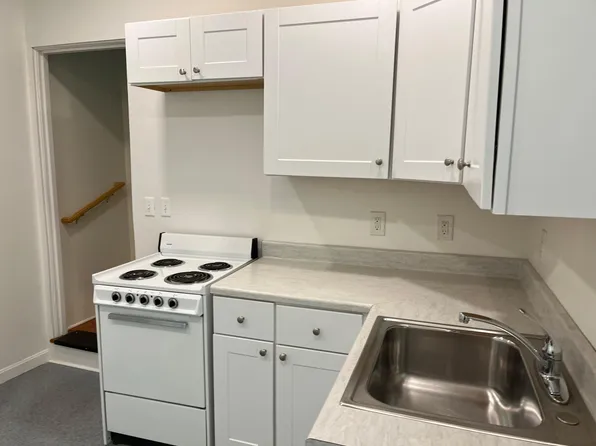 24 Oak Knl, Arlington, MA 02476