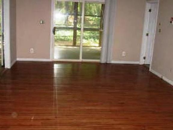5th image of 22137 Holly Oak Ln