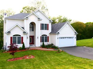 14 Two Mile Hill Rd, Waterford, CT 06385