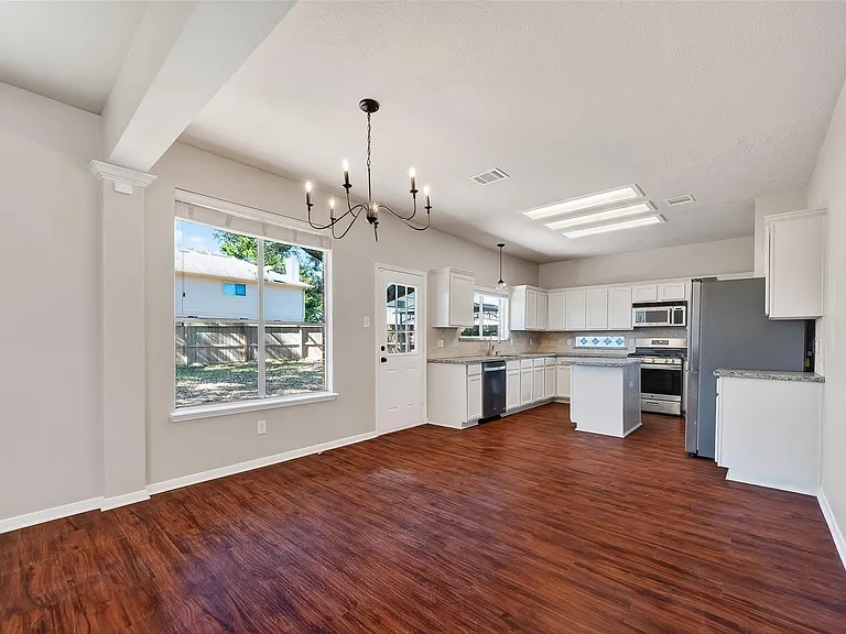 5118 Cherry Blossom Dr — Photo 12