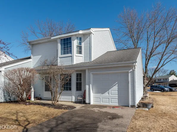 3306 Greenwich Ln #3306, Island Lake, IL 60042