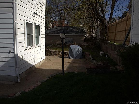 5th image of 231 Seymour Ave