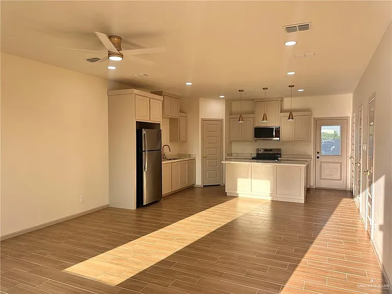 3210 Joann Ave #3 — Photo 2