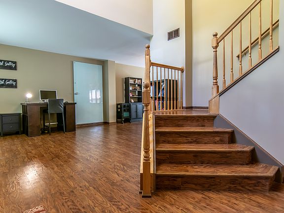 4th image of 5202 Pontigo Glen Dr