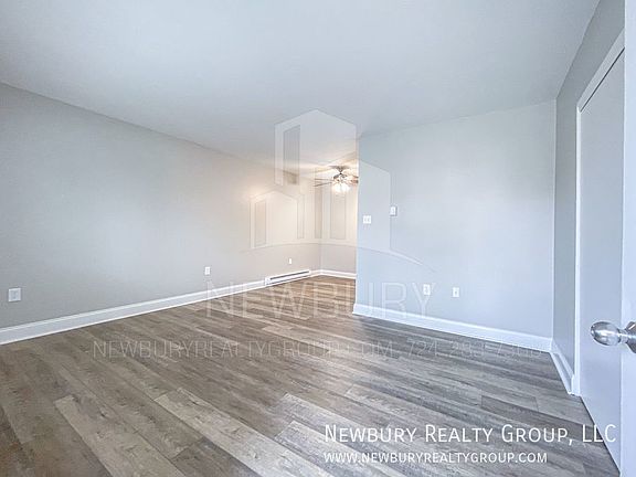 3rd image of 31 Sunbury Est