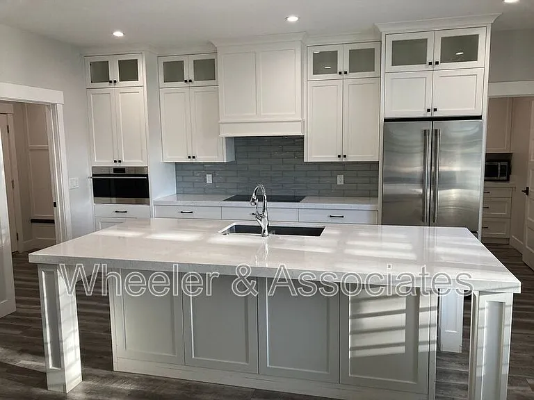 1928 Endicott Cir — Photo 9