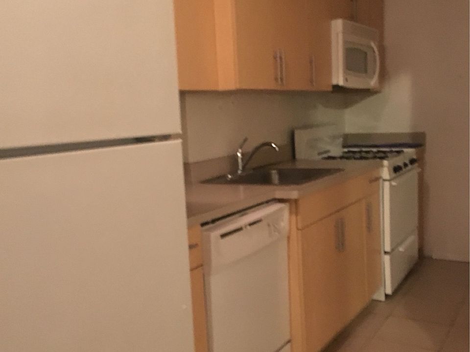 1st image of 15110 35th Ave APT 1N