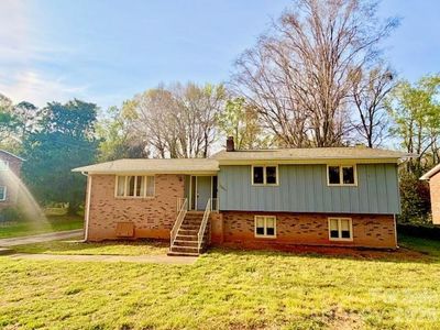 3002 Club Dr, Gastonia, NC, 28054