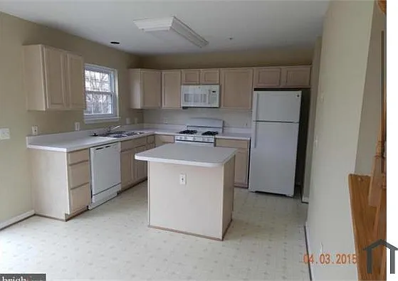 4 bed, $3,000 — Photo 4