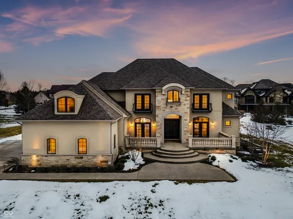 1023 Westview Point Dr, Columbus, IN 47201