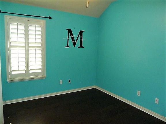 4th image of 1425 High Meadow Dr