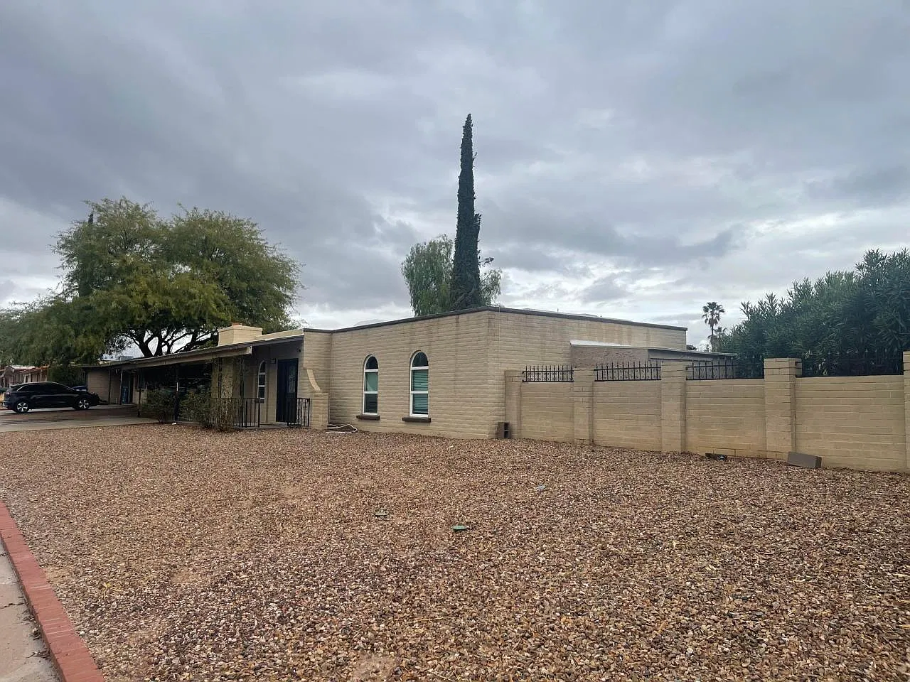 3 bed, 1800 sqft, $1,995 — Photo 1