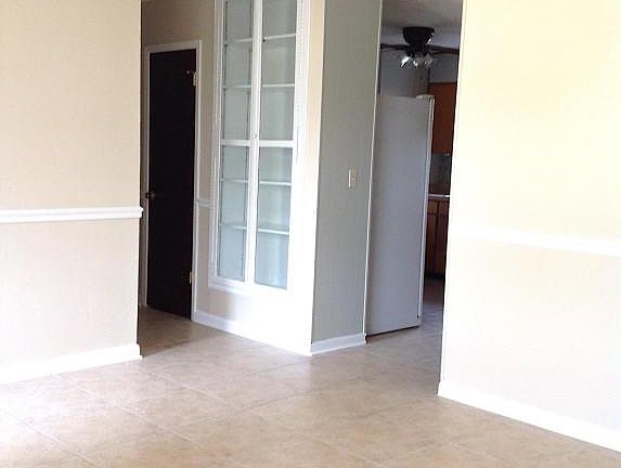 5th image of 227 Hudson Cir