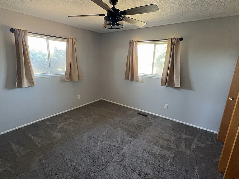 11586 S Smith Ave — Photo 6