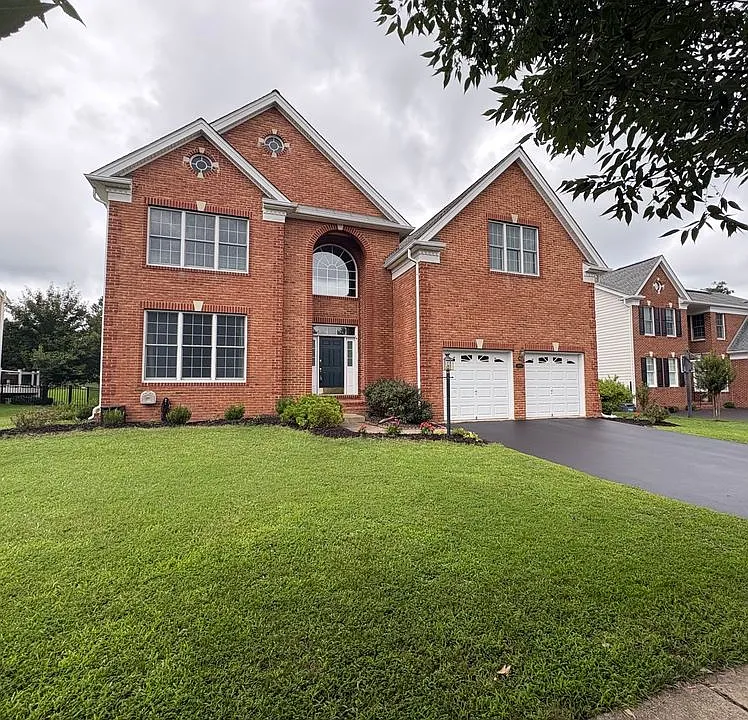 5920 Interlachen Ct