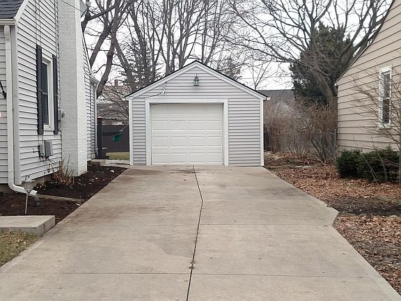 3rd image of 112 Chandler Ave