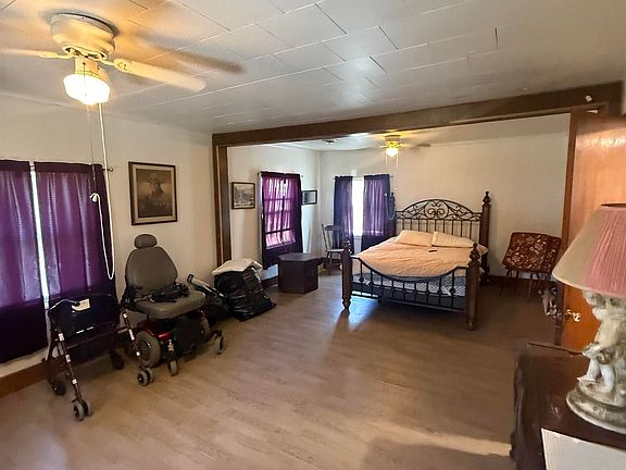 4th image of 1539 Ogan Ave