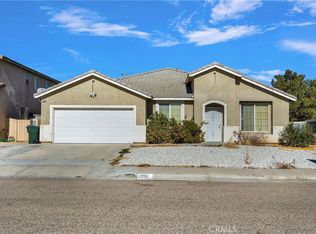 11898 Luna Rd, Victorville, CA 92392