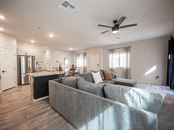 5th image of 4645 Blaise Ave Unit 103