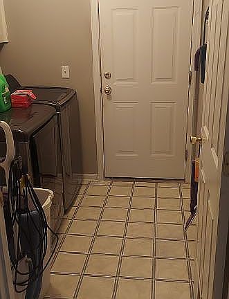 2nd image of 150 Jennifer Cir