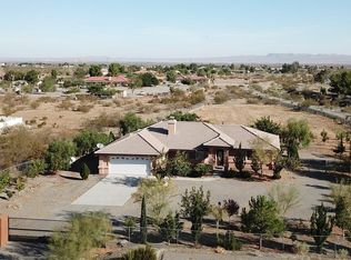 4462 Dos Palmas Rd, Phelan, CA 92371