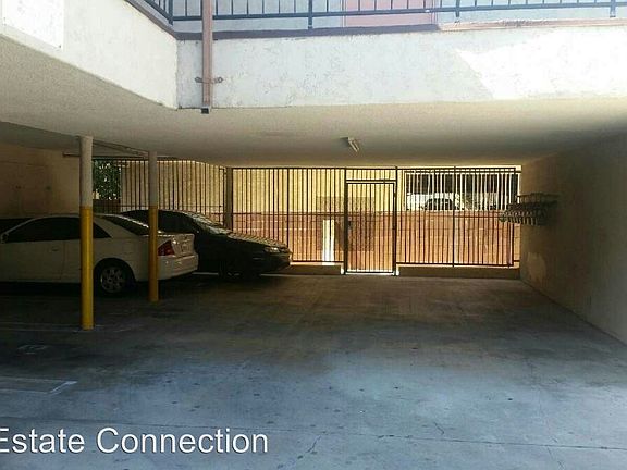 3rd image of 12919 Cordary Ave APT 11