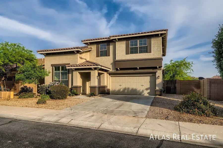 Stunning 2 Story 4 Bed 3.5 Bath with Loft! - Granite Counters - Stainless Steel Appliances - Avai... — Photo 2