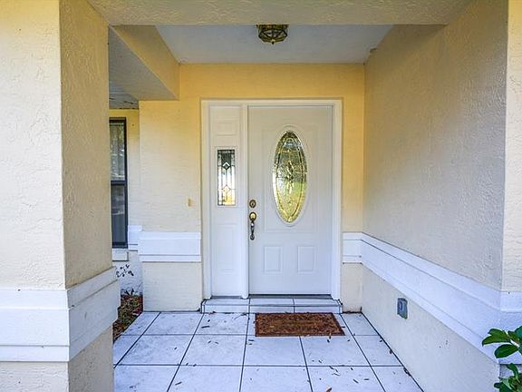 4th image of 756 Buena Vista Dr N