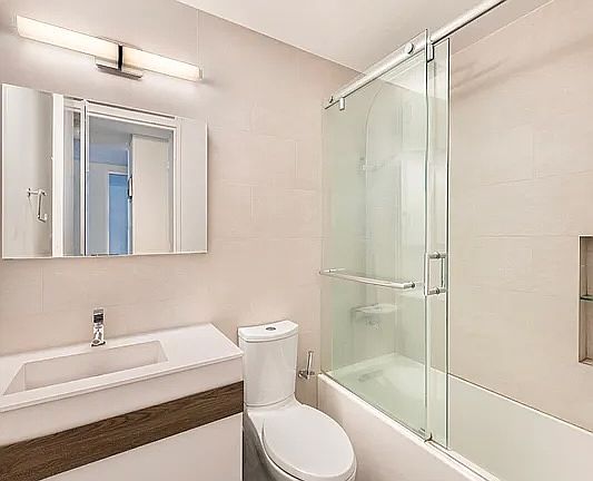 4th image of 5 E 22nd St APT 12S