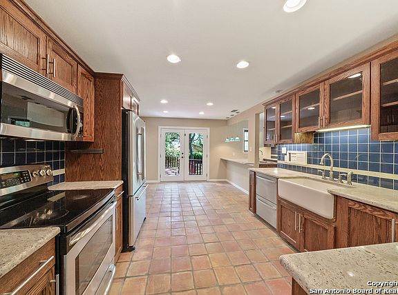 5th image of 12842 Castle Bend St