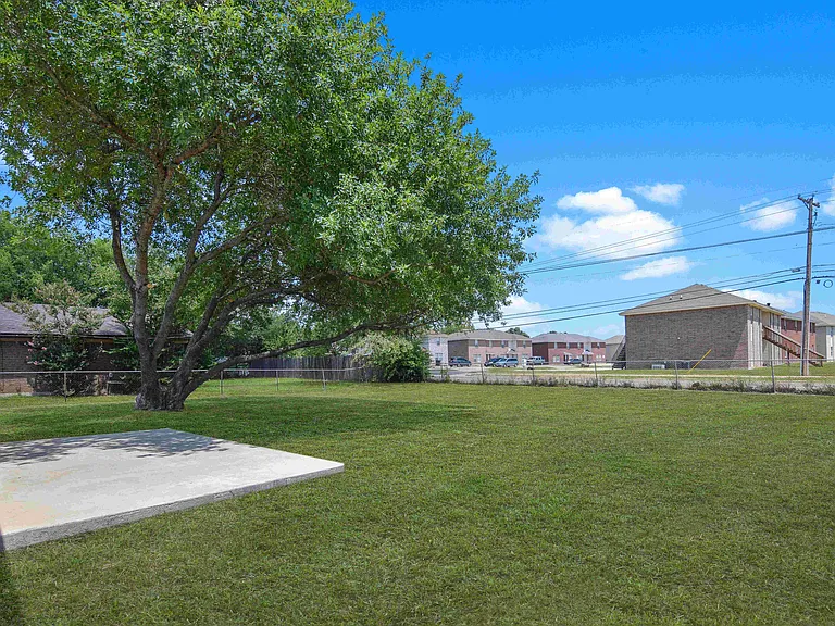 2002 Dusk Dr — Photo 17