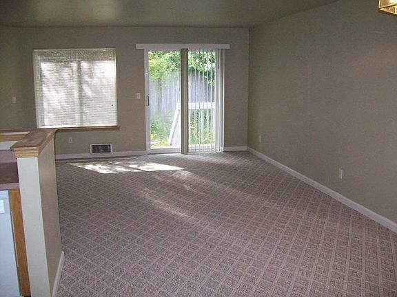 5th image of 10721 Burke Ave N