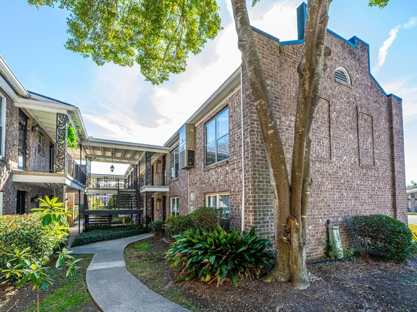 864 Colony Dr, Charleston, SC 29407