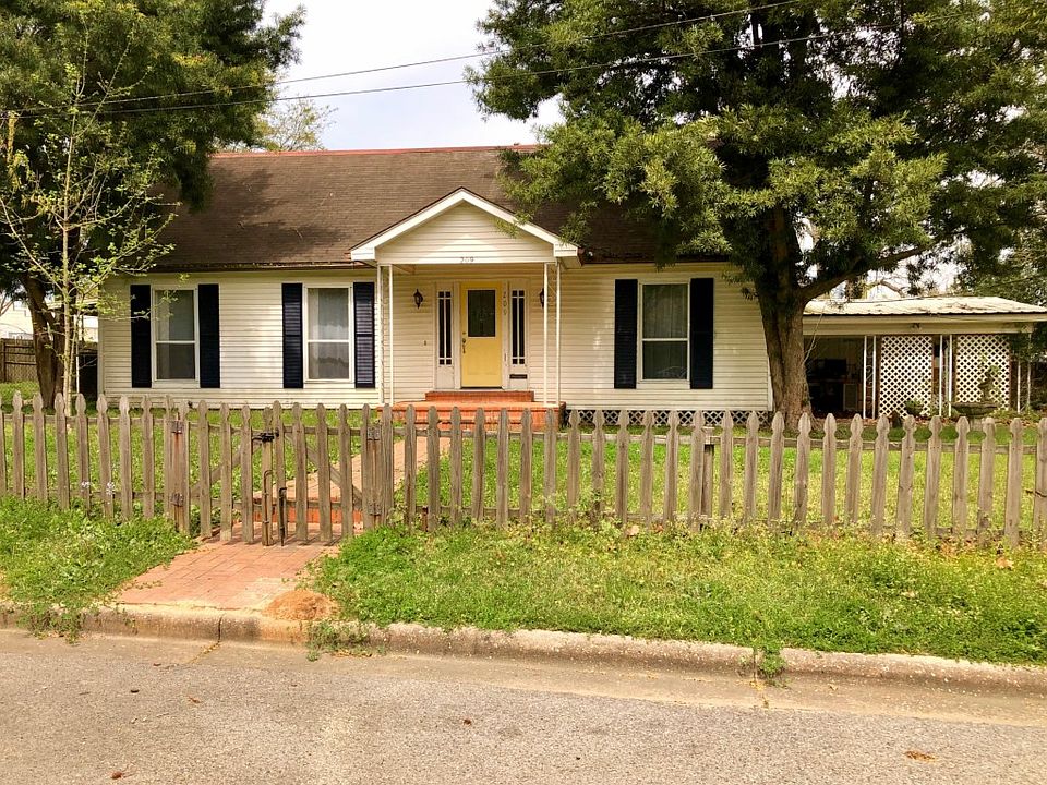1st image of 209 E Wheat St