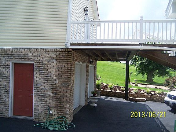 2nd image of 2664 Banner St