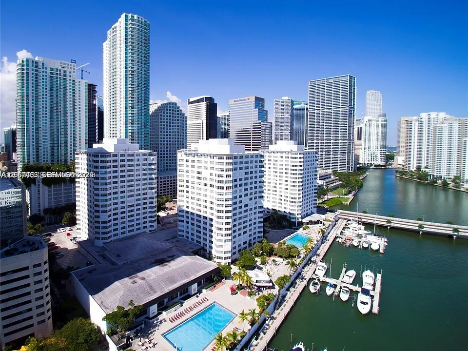 999 Brickell Bay Dr #1408