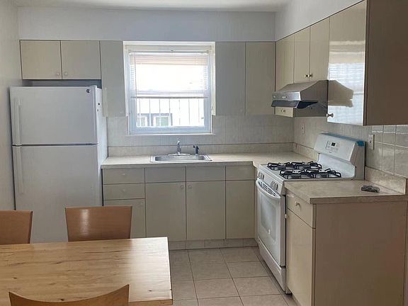 5th image of 3368 155th St Floor 1