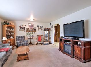 30 Los Altos Dr, Hollister, CA 95023