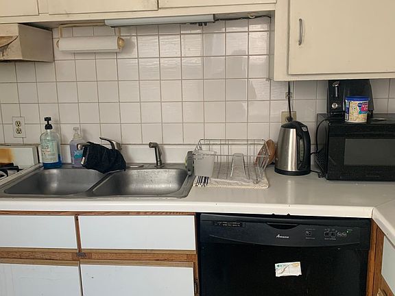 4th image of 816 University Ave SE
