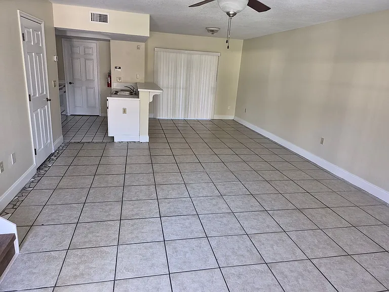 707 Florida Palms Ct — Photo 7