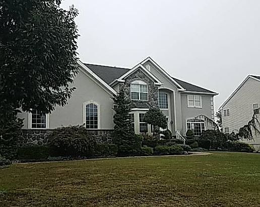 1st image of 1817 Charlton Cir