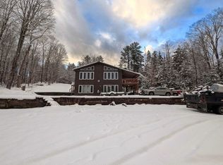 573 Library Rd, Danville, VT 05828