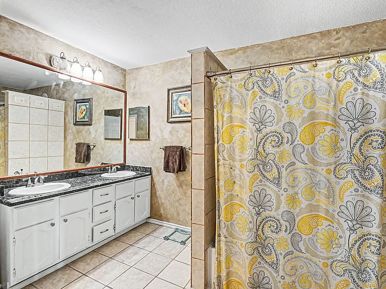 248 Jefferson Pkwy — Photo 21