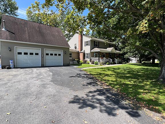 4th image of 4 Little Troy Ln