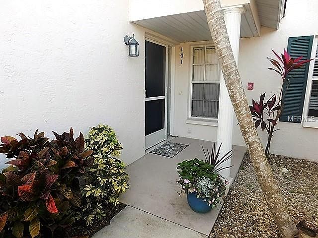 1st image of 817 Montrose Dr Unit 101