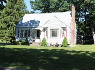 3 Philip Ln, Foxboro, MA 02035