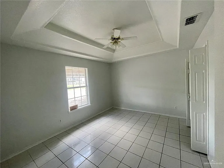 2302 Kimberly Ln — Photo 5