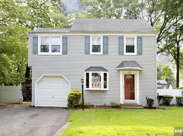 408 Terhune Ave, Paramus, NJ 07652